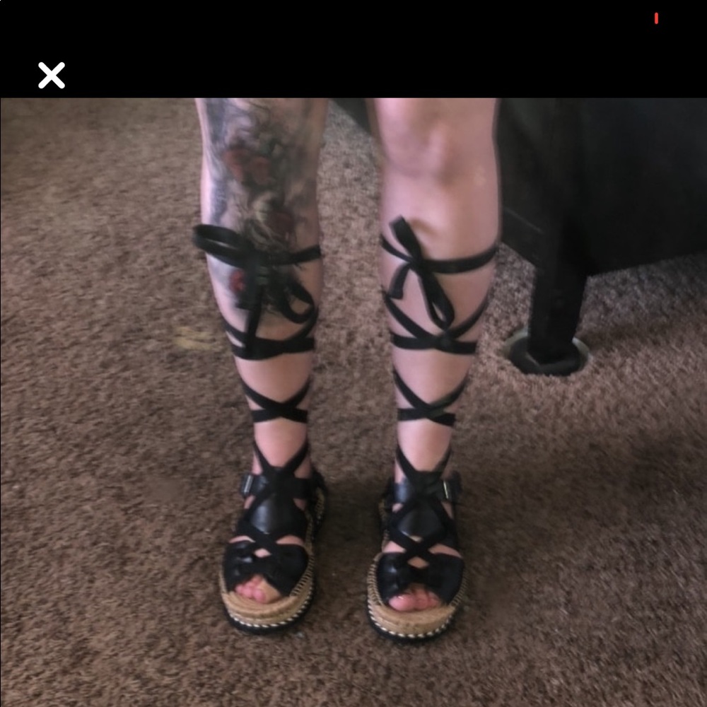 Black leather tabby sandal